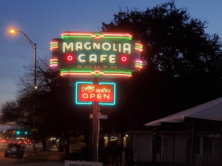 Magnolia Cafe sign