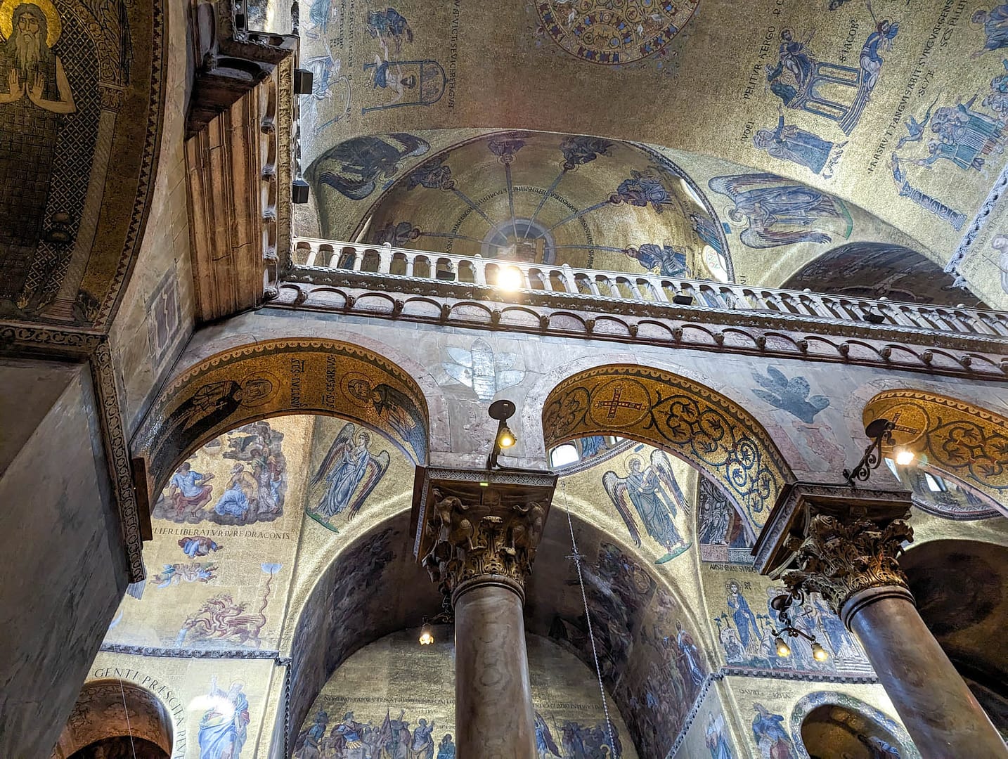 arches in basilica