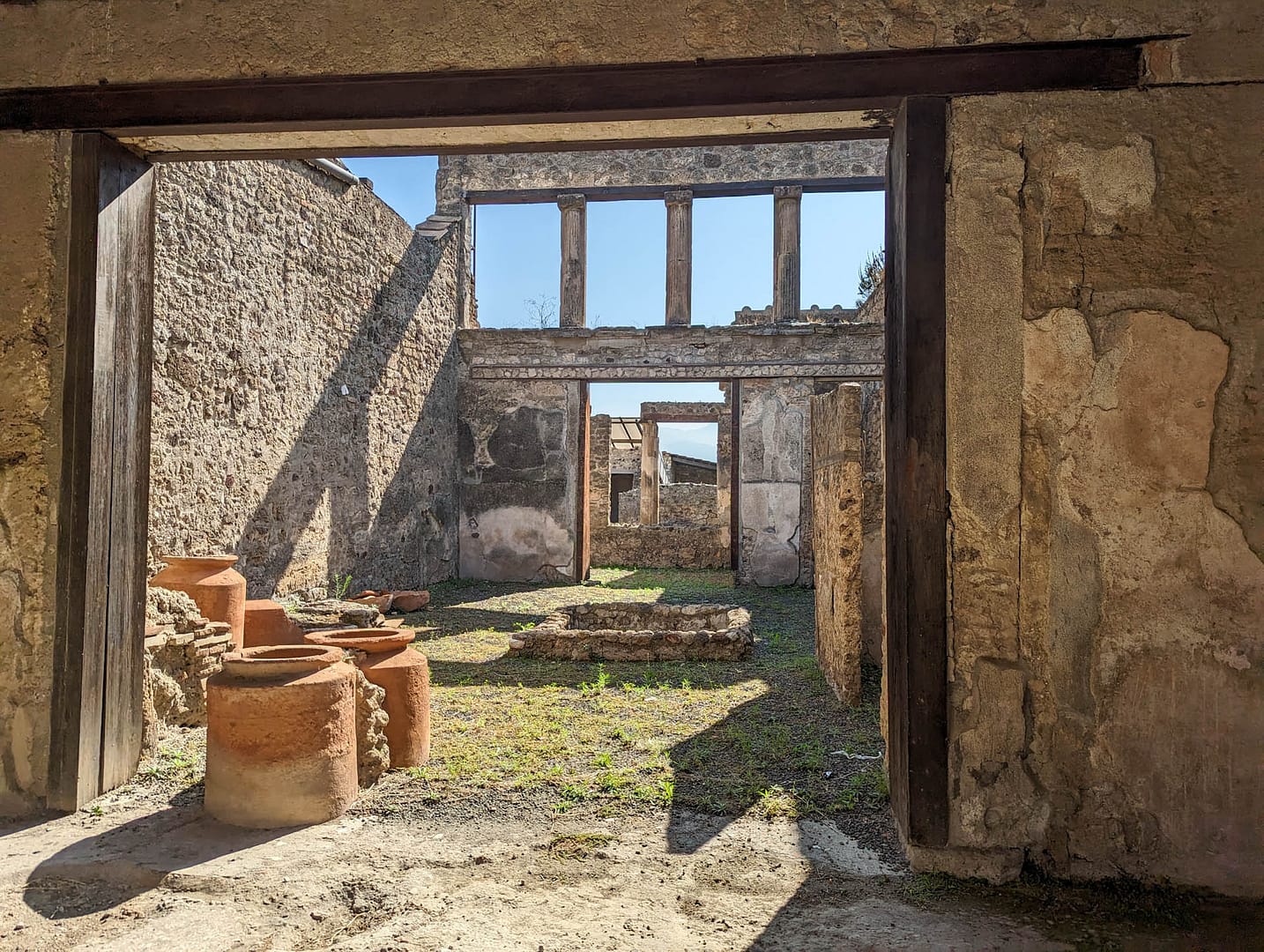 roofless building