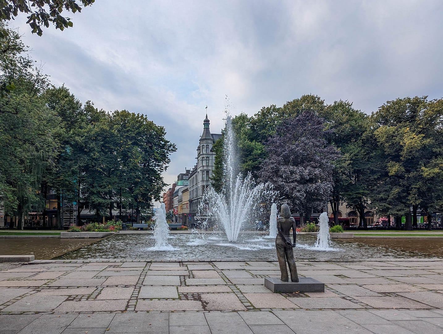 statue and fountain