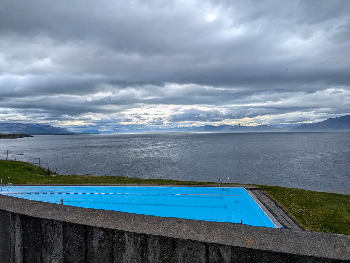 pool at Hofsos