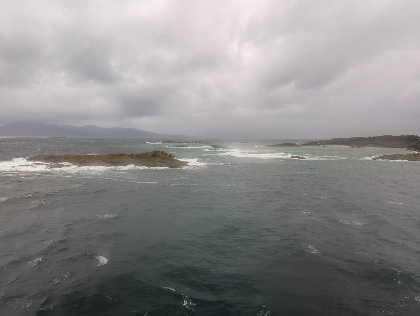 islands and waves