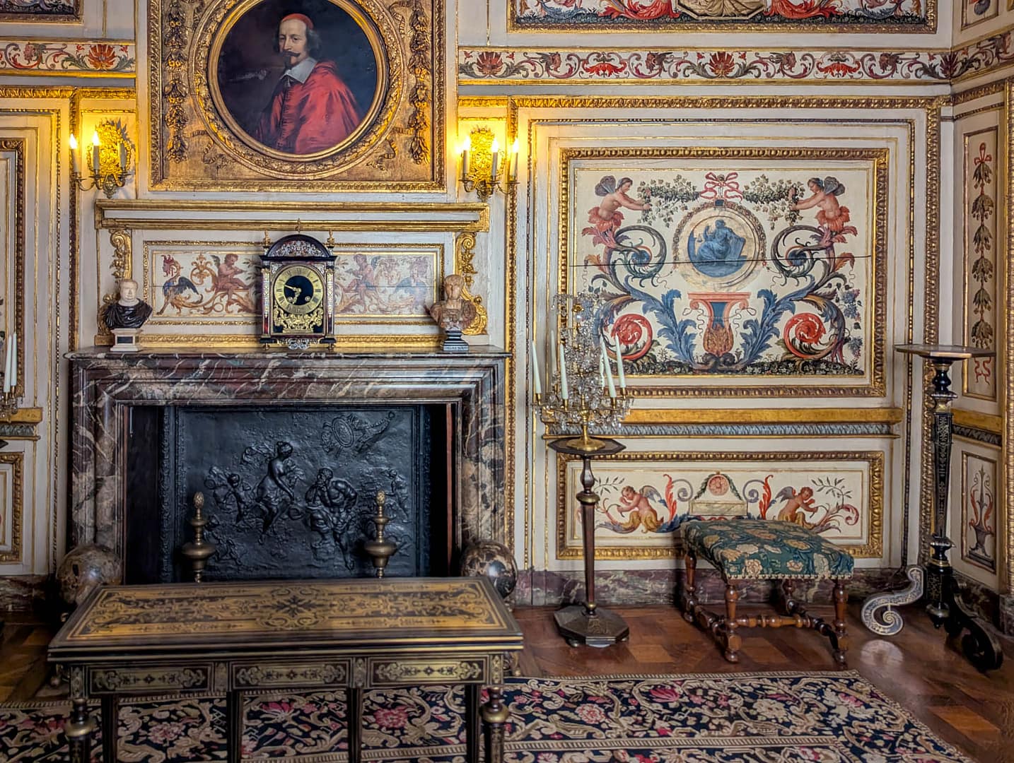 painted room at museum