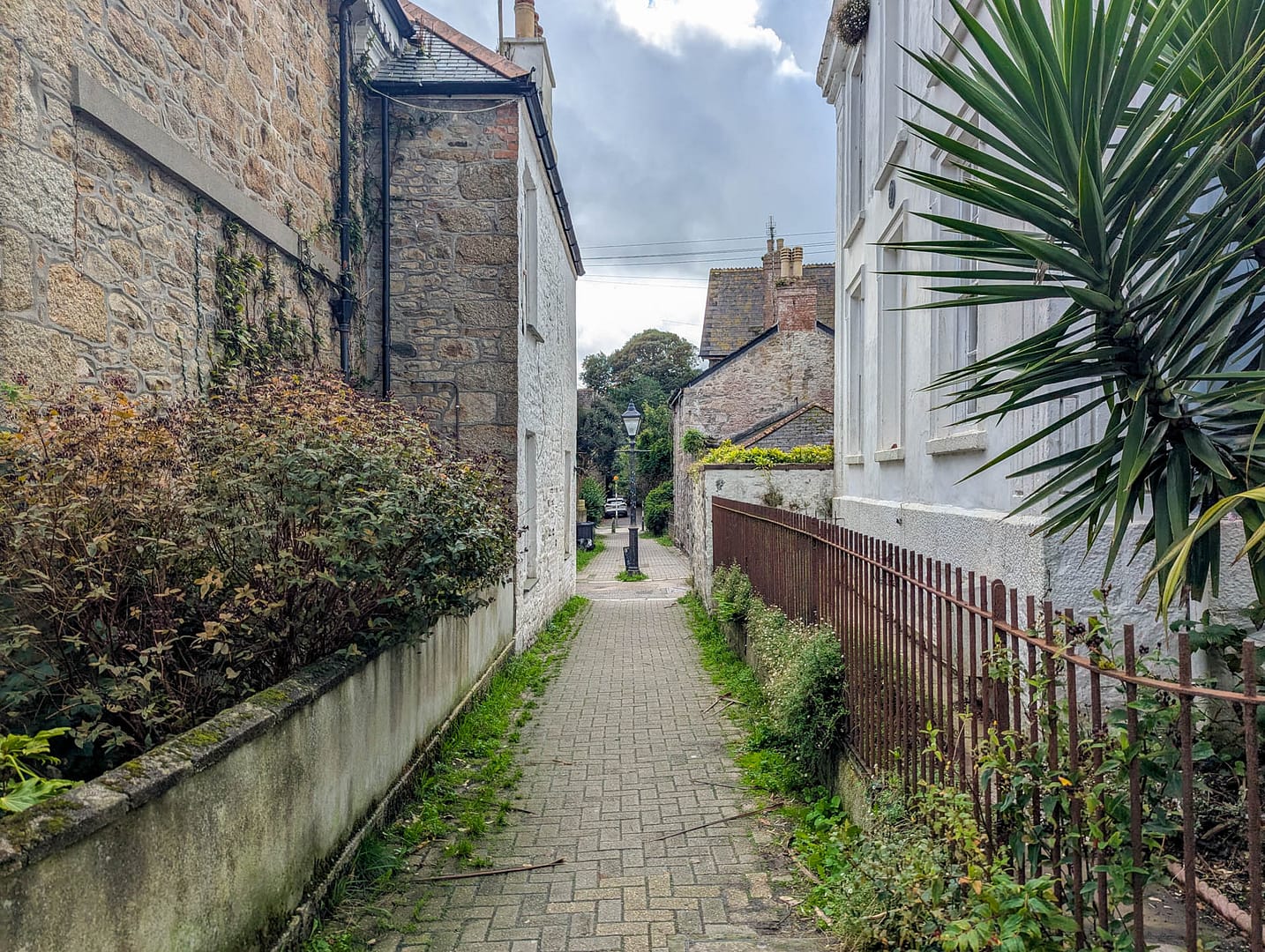 residential footpath