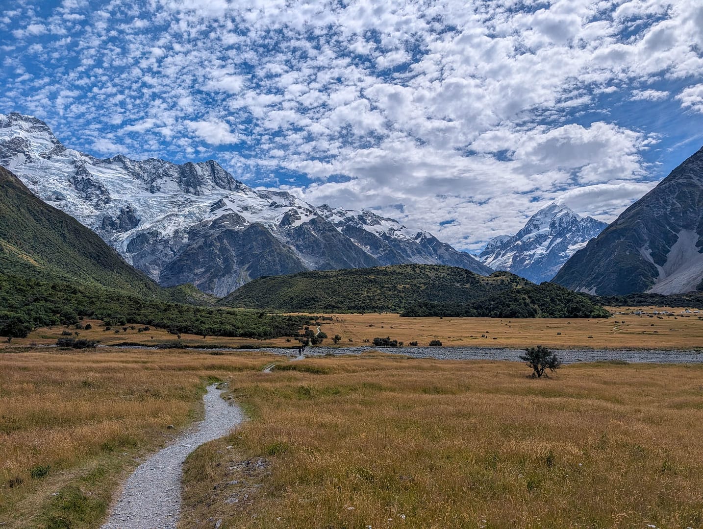 path with Mt Sefton and Aoraki