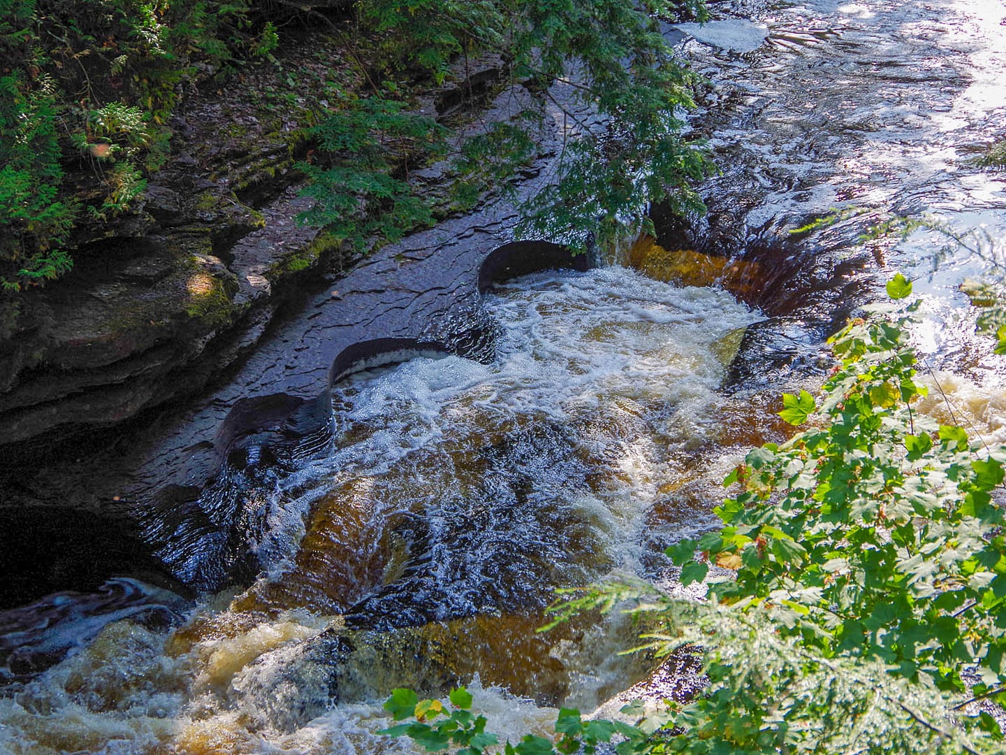 potholes in Presque Isle River