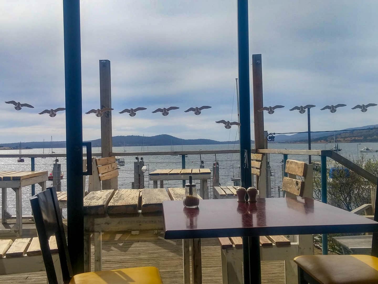 restaurant overlooking water
