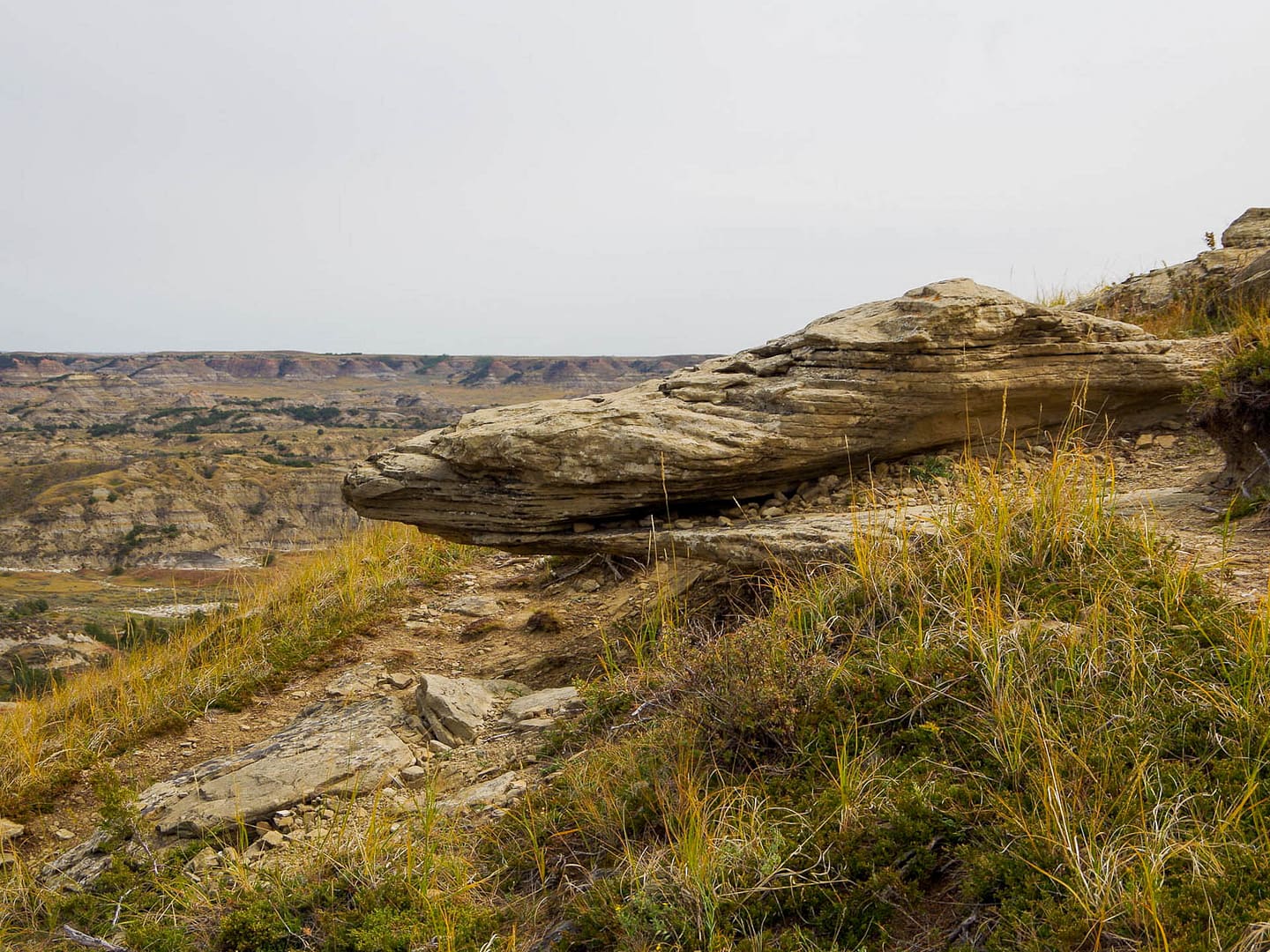 THROSouth-01-2 rock cliff