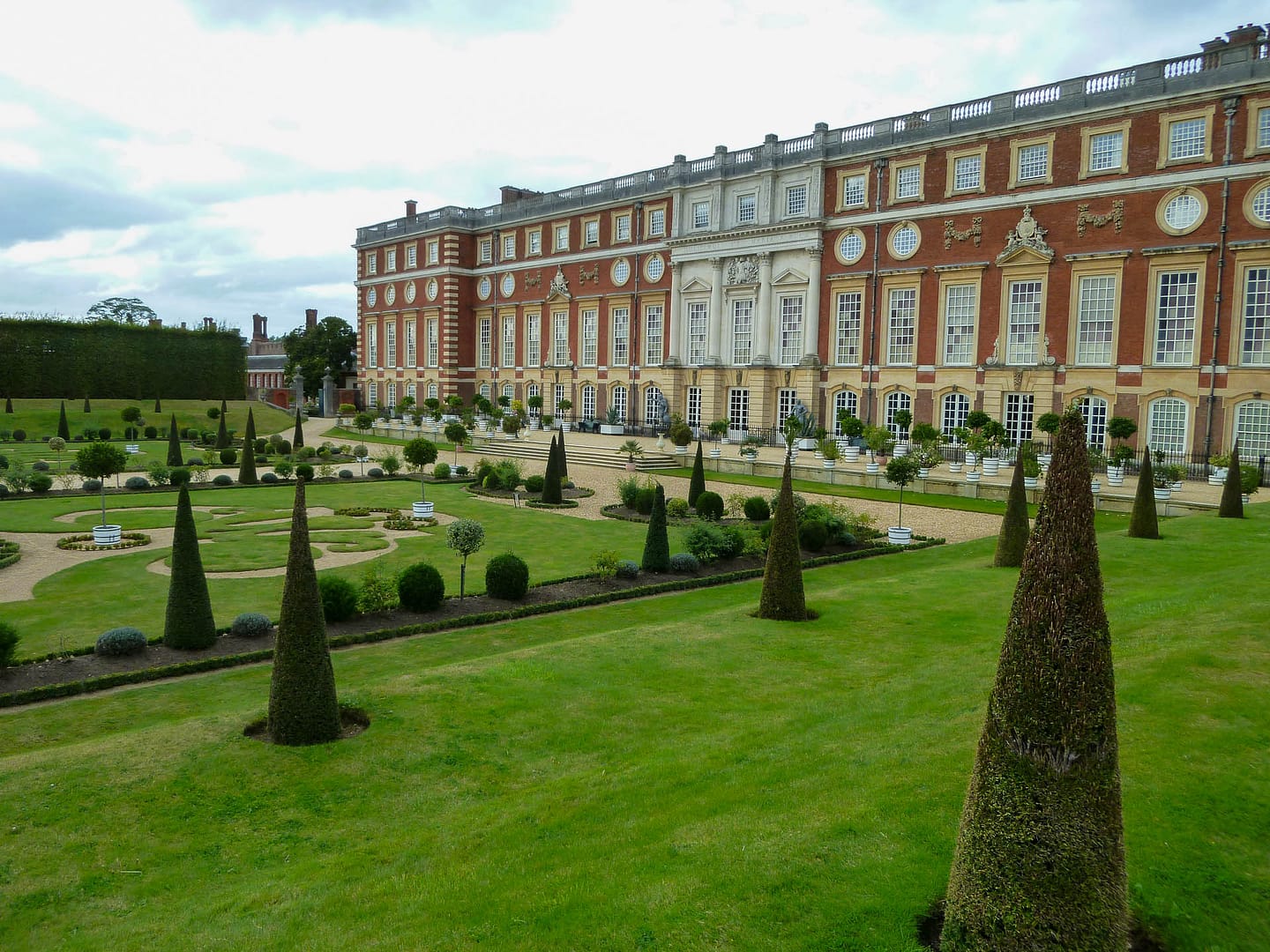 Hampton Court gardens