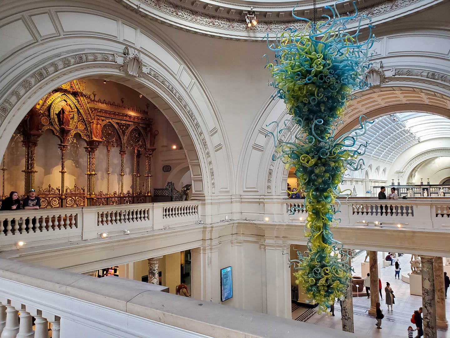 V&A entrance