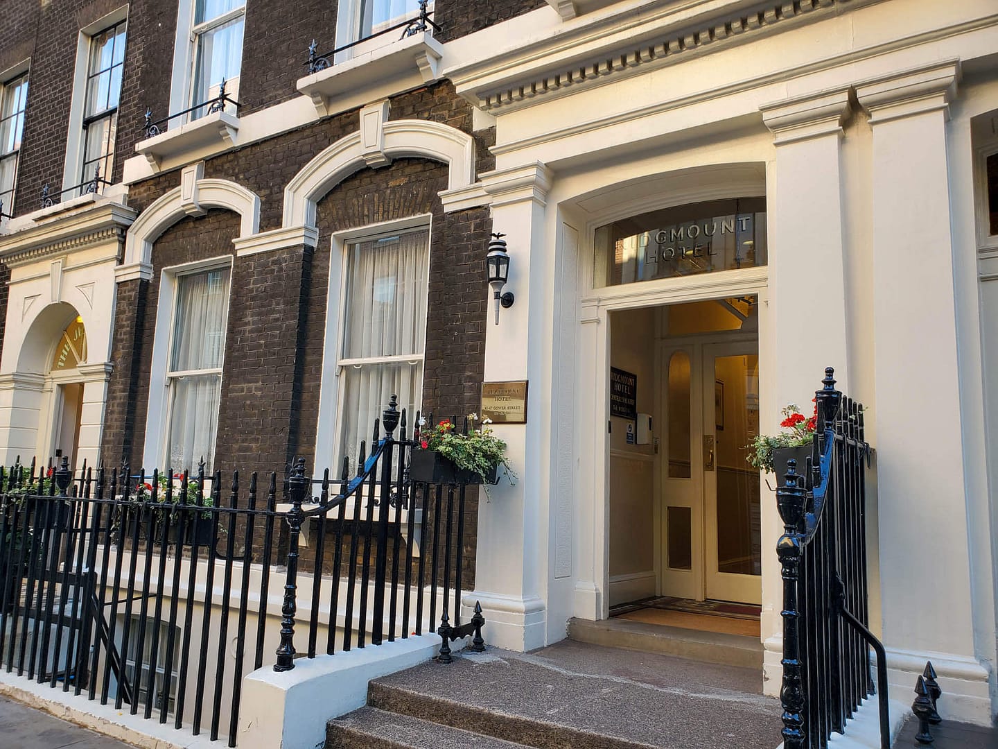 Ridgemount Hotel entry