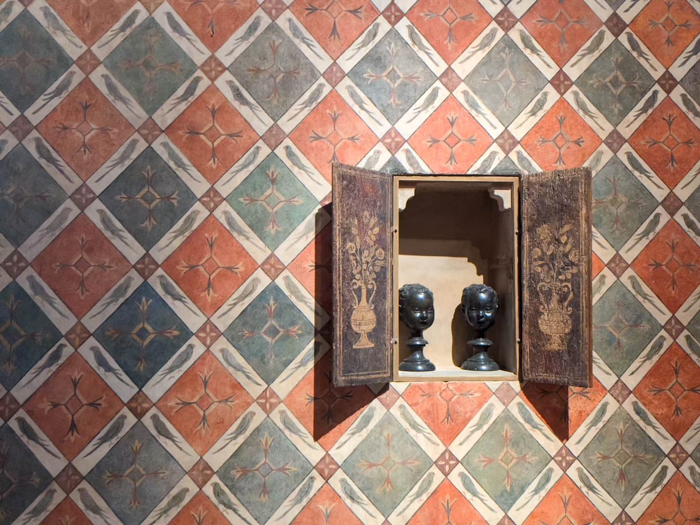 Renaissance wall treatment