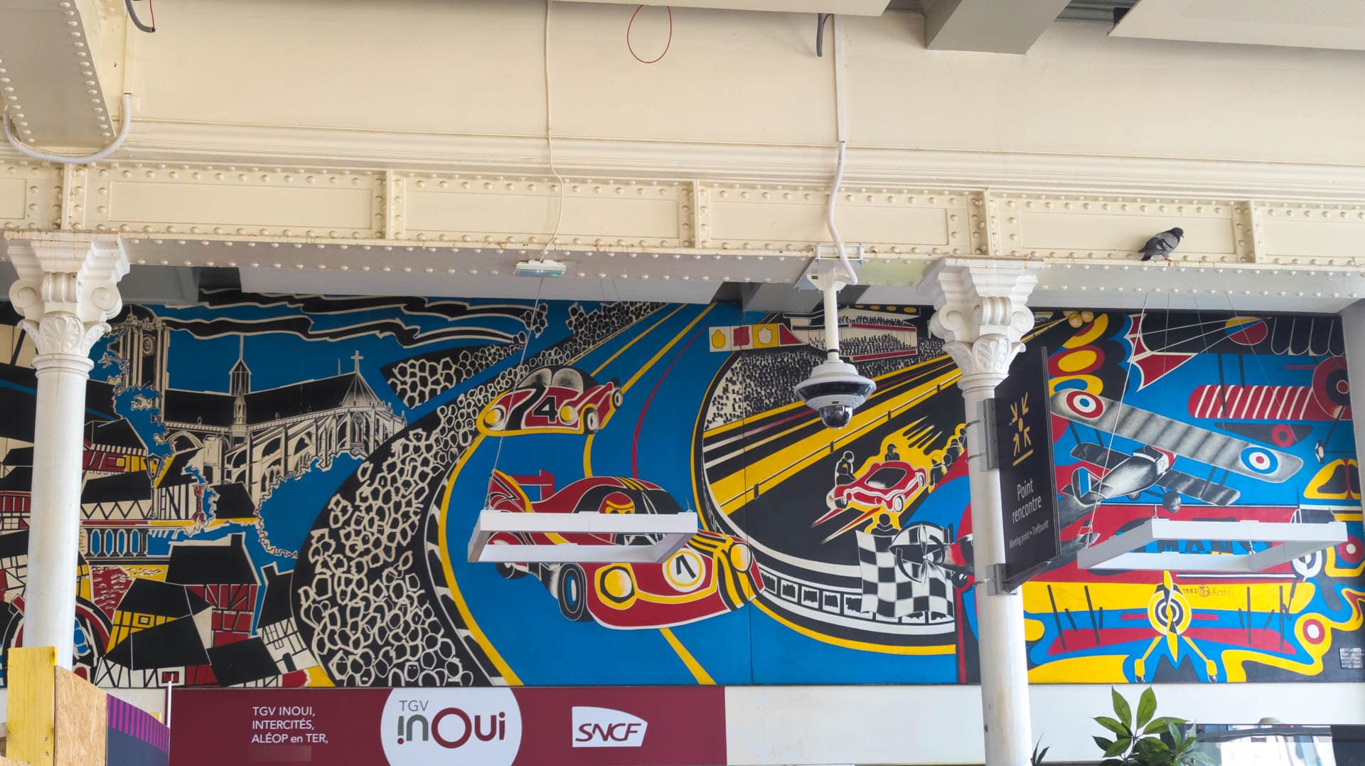 mural in Le Mans train station