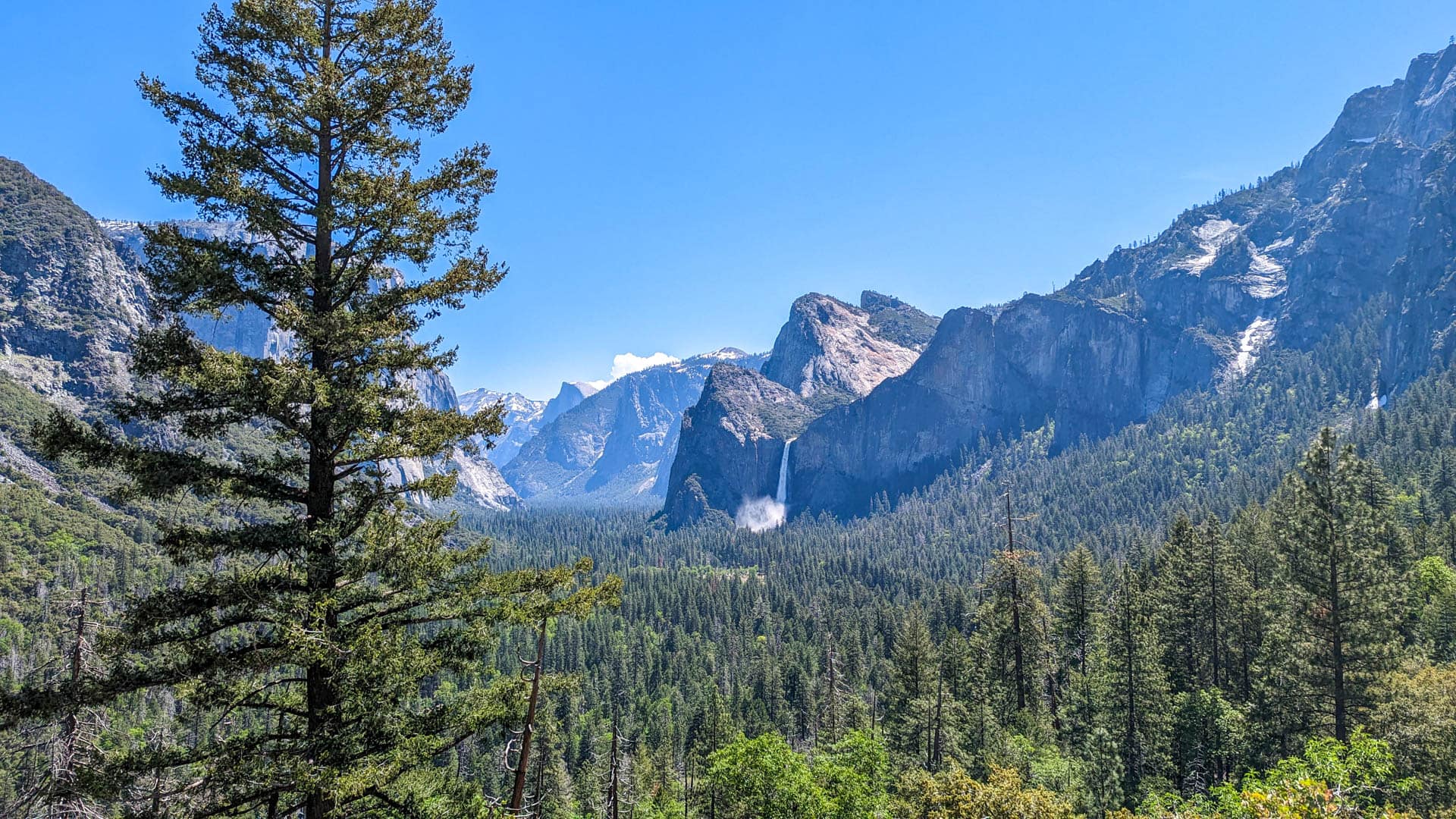 Tunnel View