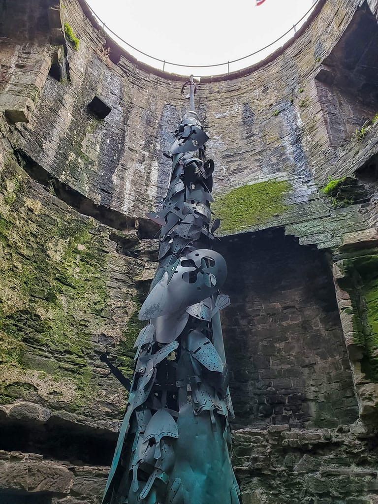 Llewellyn statue