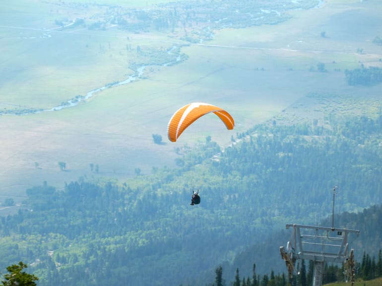 Hang gliders