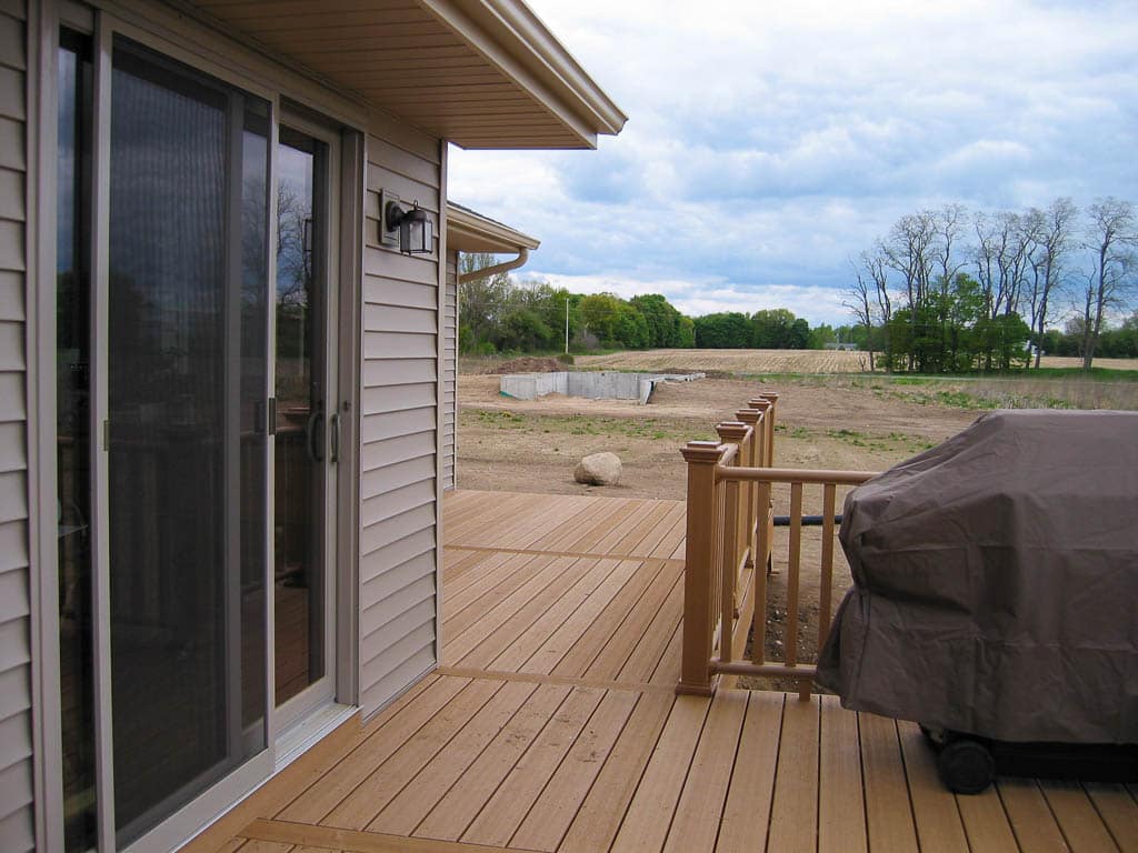 Deck-03
