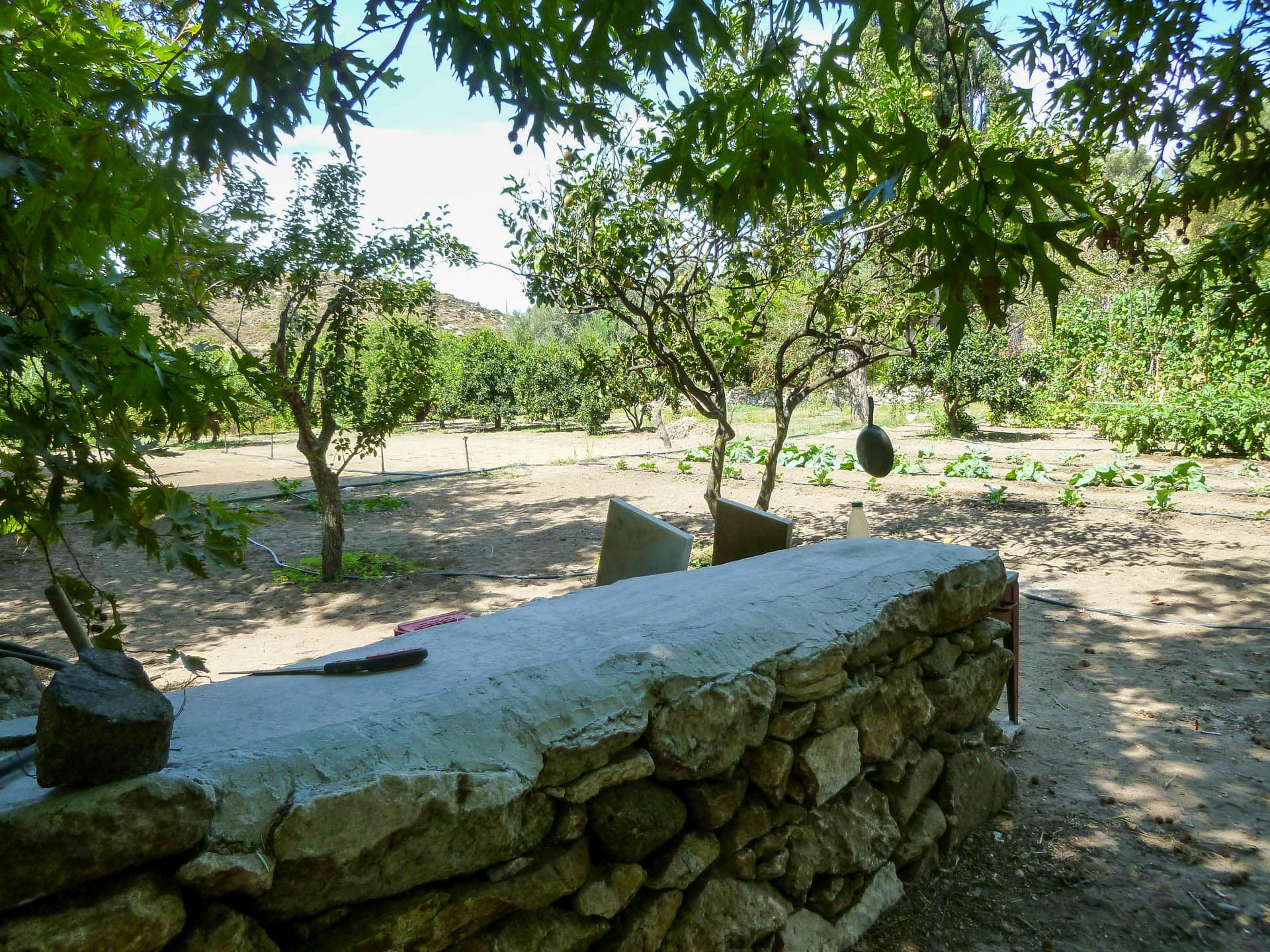 outdoor kitchen