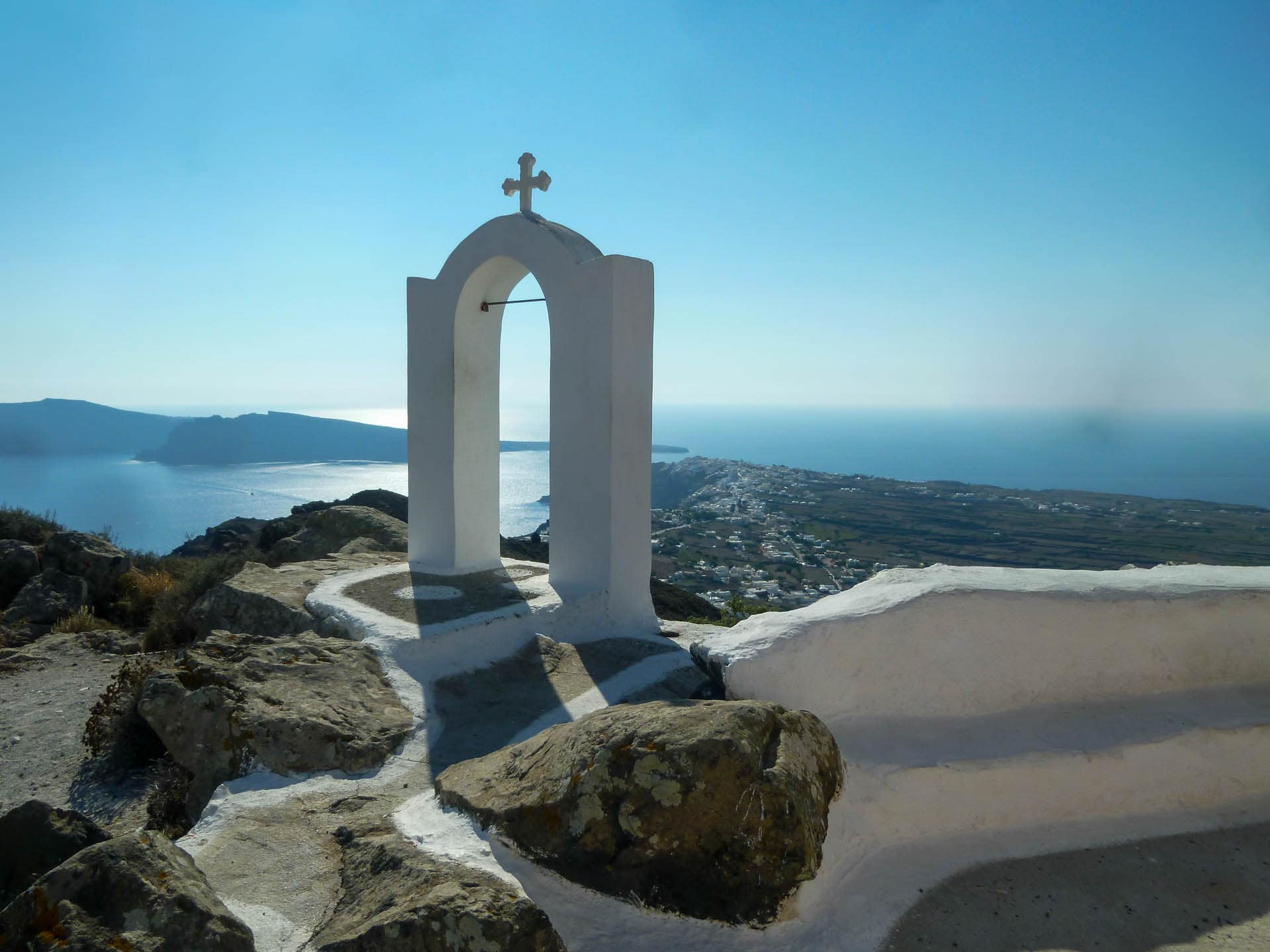 monument and sea