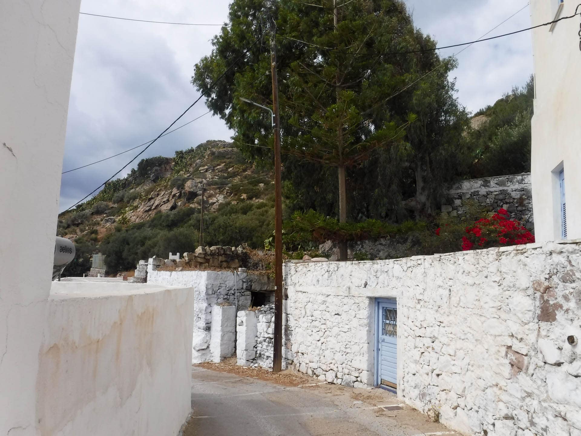 walk from Plakes to Plaka