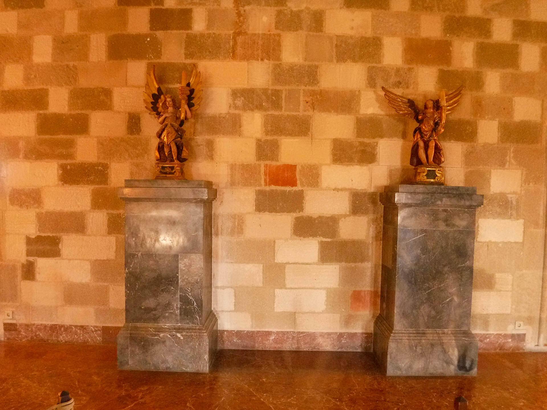palace room