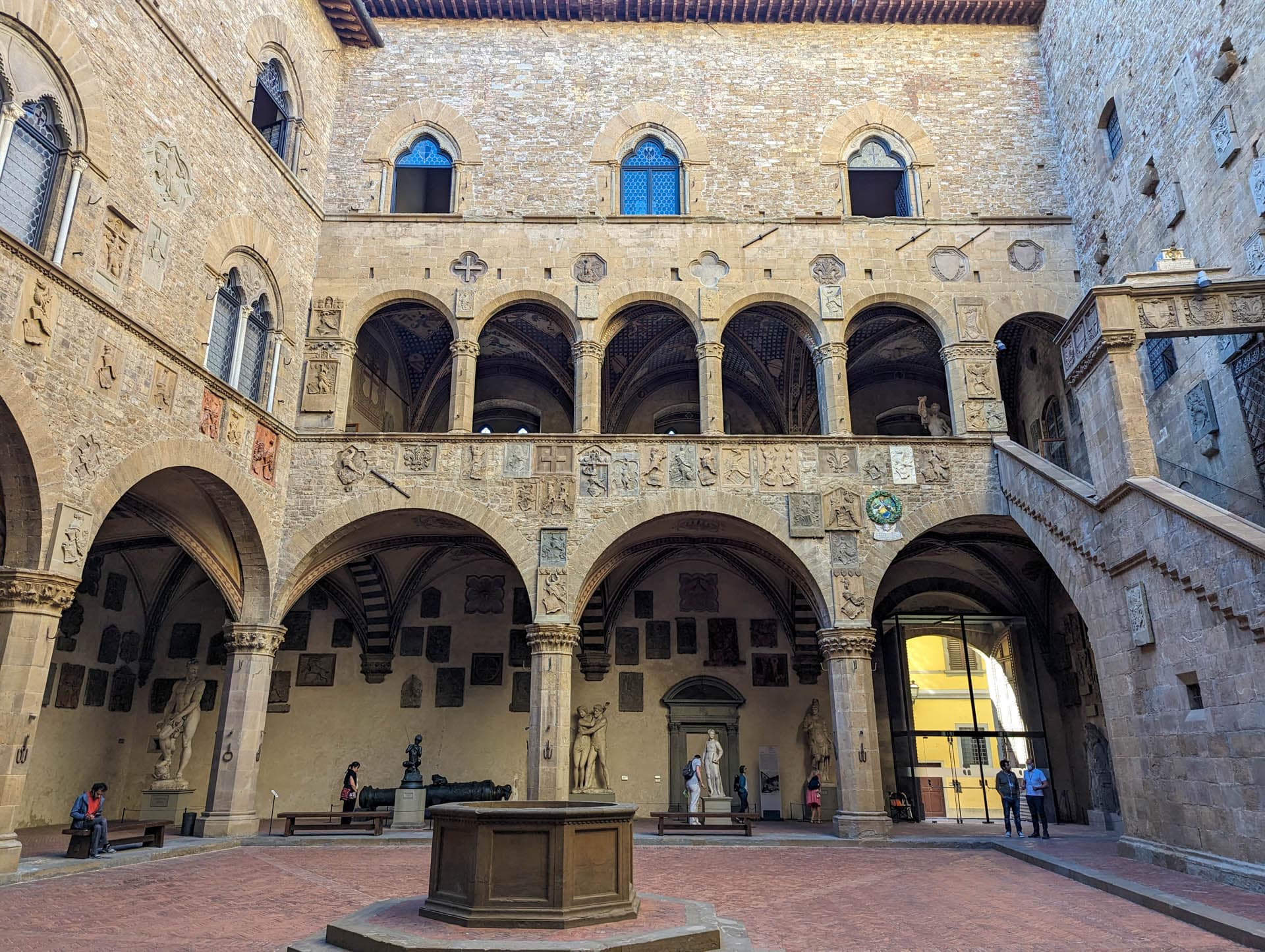 La storia del Bargello　バルジェロの歴史 La storia del Bargello バルジェロの歴史 La storia del