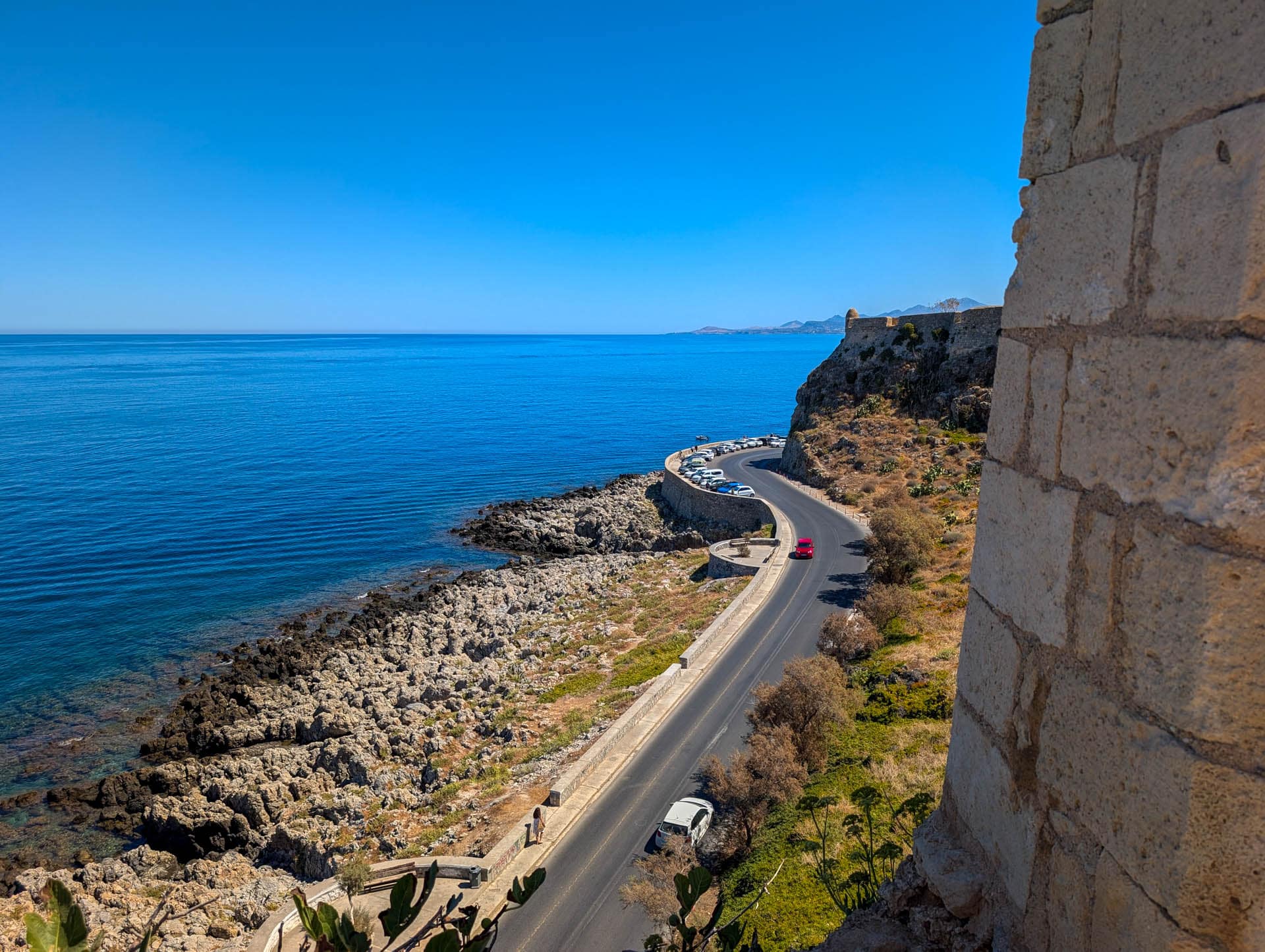 walls and road